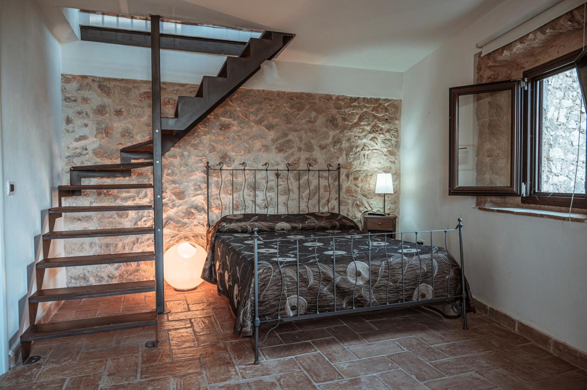 Bed and Breakfast Locanda Persei Prossedi Exterior foto