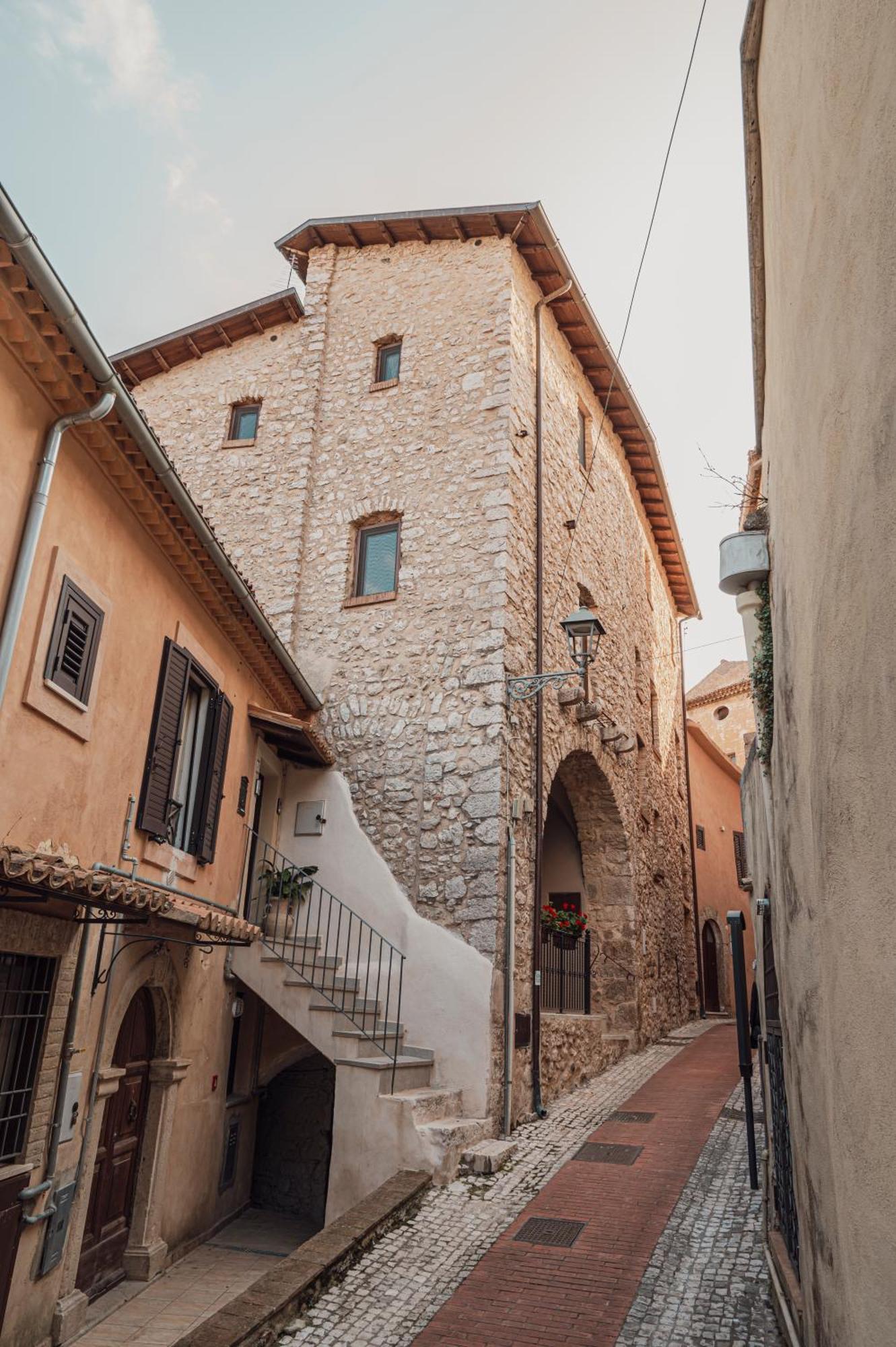 Locanda Persei Prossedi Exterior foto